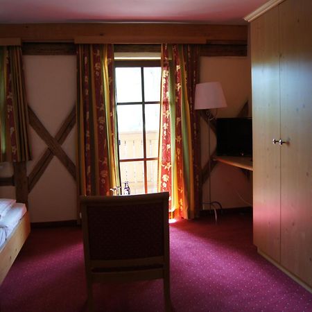 舍瑙酒店 Heilsbronn 客房 照片